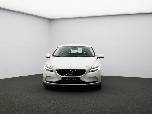 Volvo V40 2.0 T2 Nordic+ 2016 Benzine 24