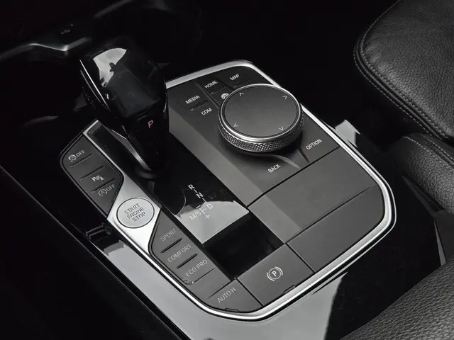 BMW 1 Serie 118i High M SPORT 2020 Benzine 26