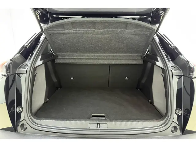 Peugeot 2008 1.2T Allure 130pk Automaat 2023 Benzine 10