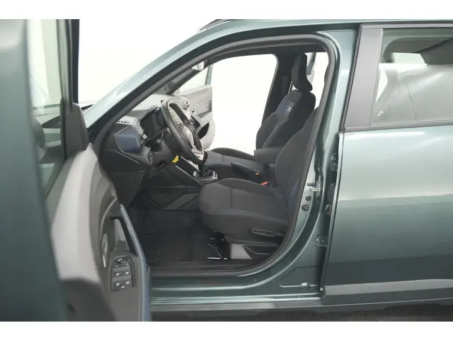 Dacia Duster Mild Hybrid 130 Expression 2025 Benzine 29