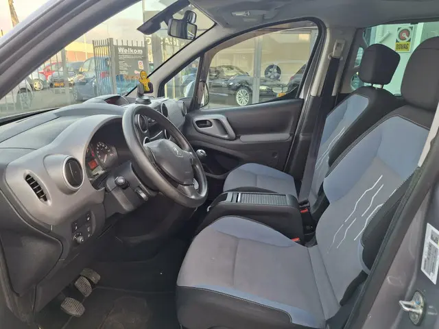 Peugeot Partner Tepee 1.2 PureTech Active 2016 Benzine 31