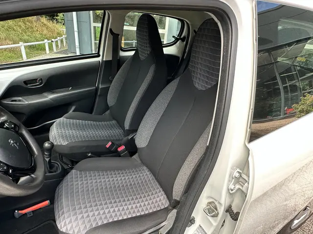 Peugeot 108 1.0 e-VTi Active CARPLAY - CAMERA 2021 Benzine 12