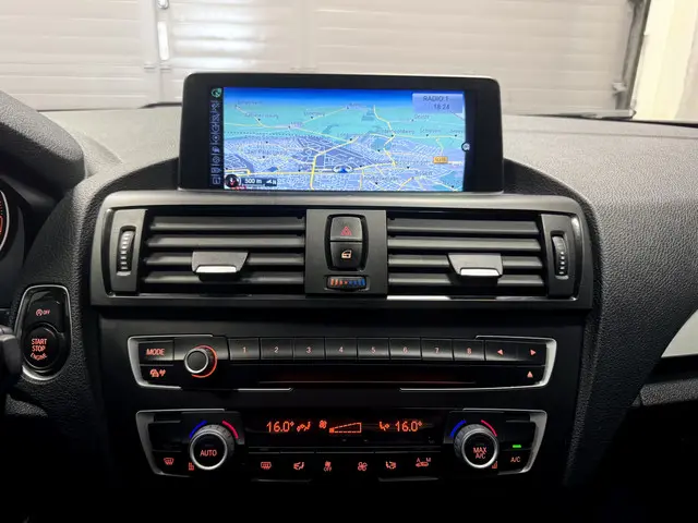 BMW 1 Serie 116i EDE Executive 2013 Benzine 9
