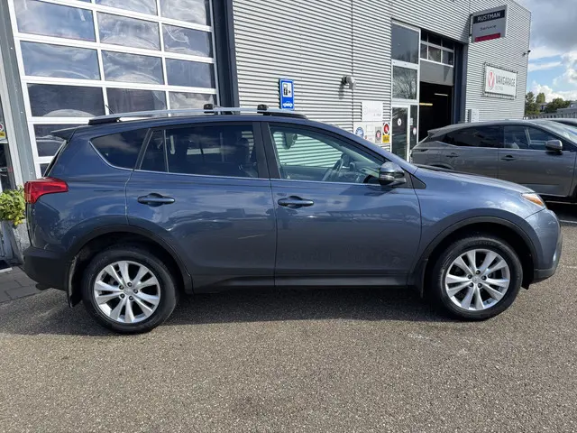 Toyota RAV4 2.5 Limited 4WD Automaat 2013 Benzine 8