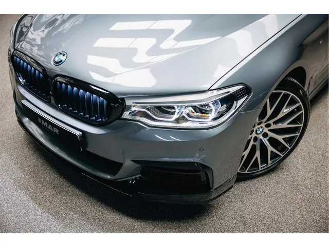 BMW 5 Serie 540i High Executive Edition 2019 Benzine 7