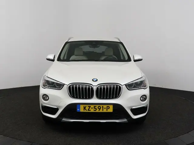 BMW X1 sDrive20i Centennial High Executive 2017 Benzine 5