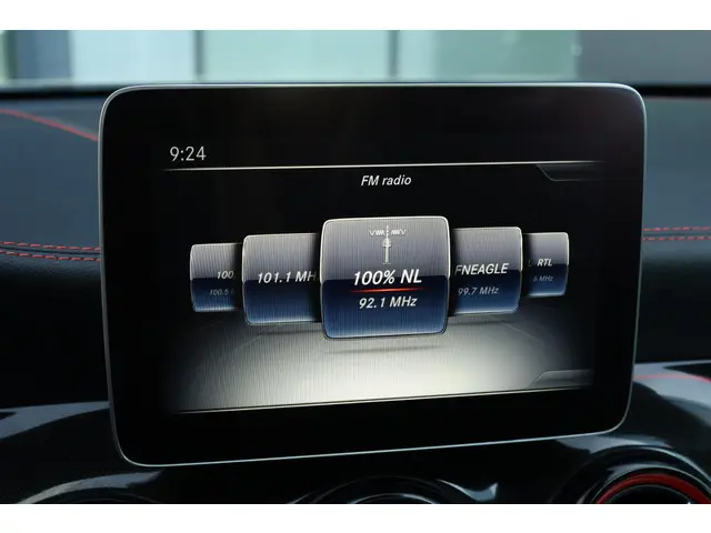 Mercedes-Benz GLA AMG 45 4MATIC 2018 Benzine 24