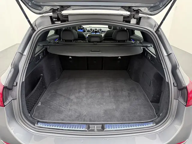 Mercedes-Benz C-Klasse Estate 180 AMG Line 2025 Benzine 6