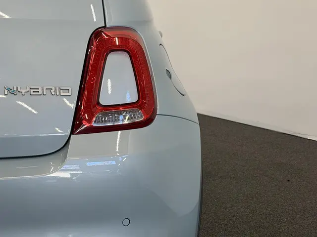 Fiat 500 1.0 Hybrid Dolcevita 2023 Benzine 32