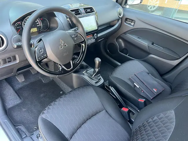 Mitsubishi Space Star 1.2 Dynamic 2022 Benzine 10