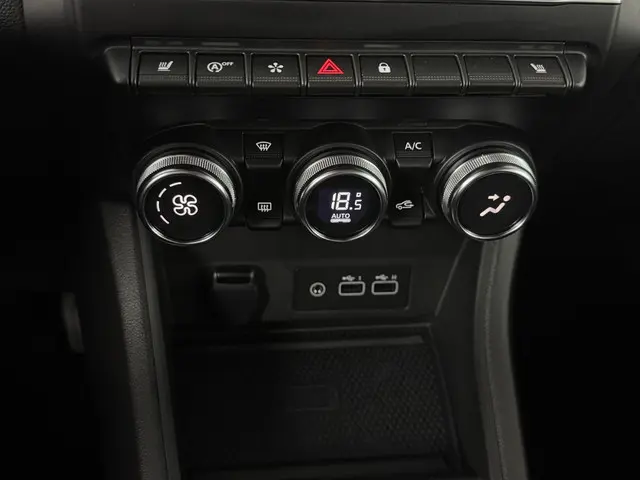 Renault Captur 1.0 TCe 90 techno 2024 Benzine 34