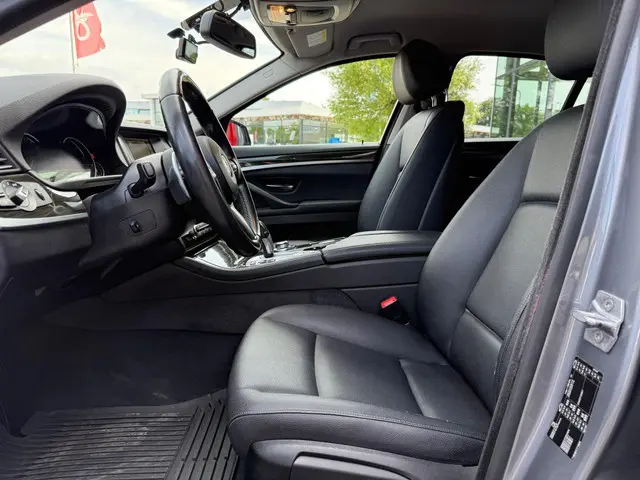 BMW 5 Serie 520i Luxury Edition 2016 Benzine 12