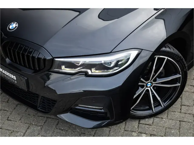 BMW 3 Serie Touring 320i M Sport High Ex 2021 Benzine 28