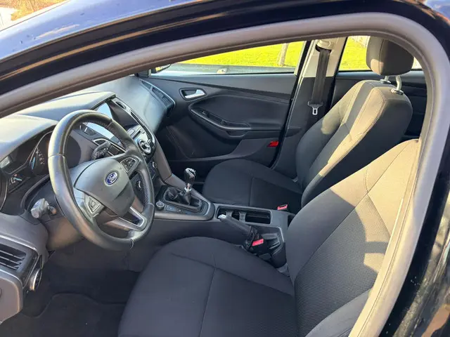 Ford Focus Wagon 1.0 Lease Edition 2017 Benzine 18