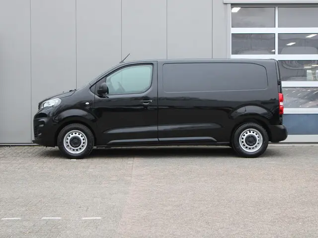 Peugeot Expert 1.5 BlueHDI 100 S&S L2 2023 Diesel 10