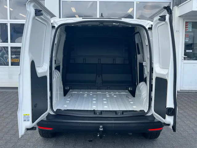 Volkswagen Caddy Cargo 1.5 TSI Style 2022 Benzine 22