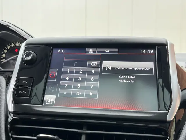 Peugeot 208 PureTech 110 GT-line 2017 Benzine 14