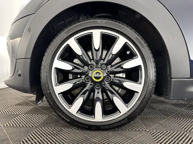 MINI Electric Mini Yours 33 kWh [ 3-Fase ] 2020 Elektrisch 24