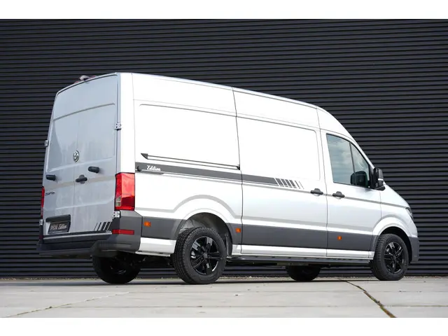 Volkswagen Crafter 2.0 TDI L3H3 2024 Diesel 12