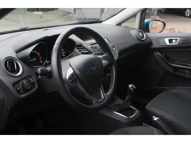 Ford Fiesta 1.0 Style 2015 Benzine 6
