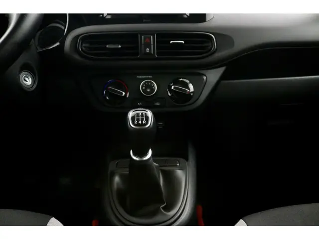 Hyundai i10 1.0 Comfort Smart rood 2021 Benzine 22