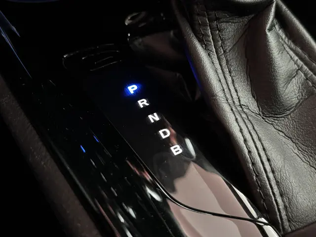 Toyota C-HR 1.8 Hybrid Bi-Tone 2018 Hybride Benzine 41