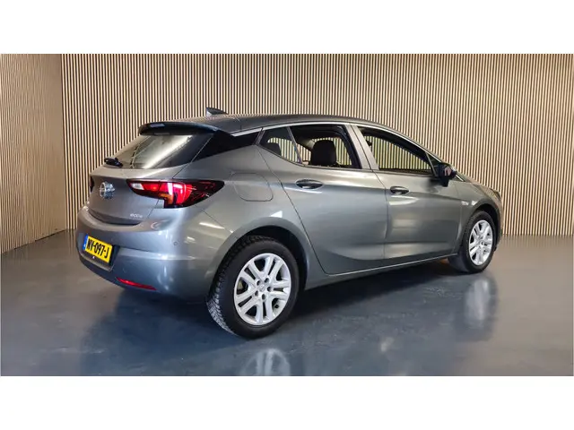 Opel Astra 1.0 Business+ 2017 Benzine 4