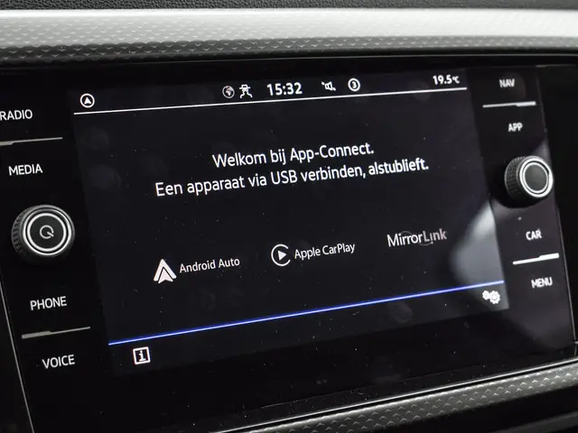 Volkswagen T-Cross 1.0 TSI 95pk Life 2023 Benzine 27