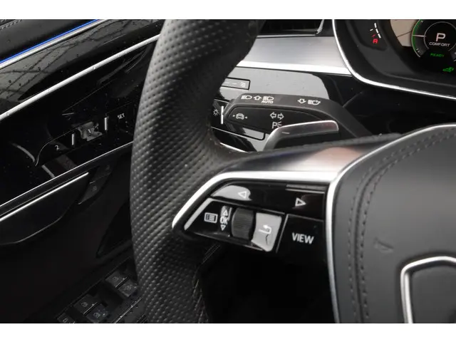 Audi A8 60 TFSI e quattro 2022 Hybride Benzine 26