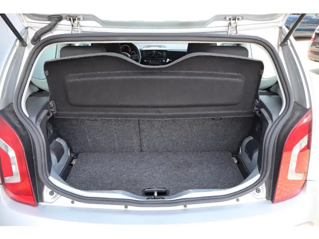 Volkswagen up! 1.0 move up! 2012 Benzine 15