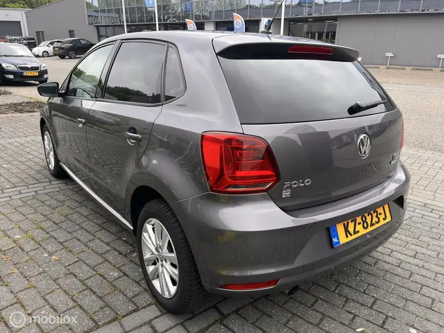 Volkswagen Polo 1.2 TSI Comfortline 2016 Benzine 4