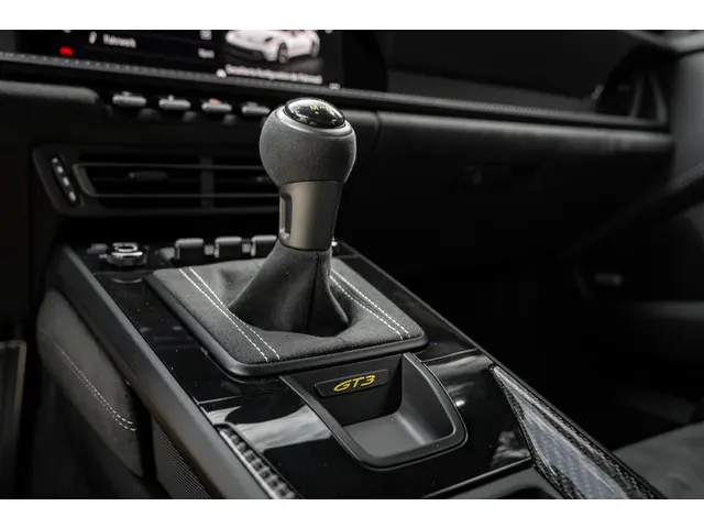 Porsche 911 4.0 GT3 2022 Benzine 19
