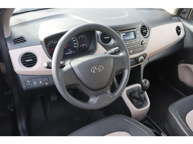 Hyundai i10 1.0i i-Motion 2015 Benzine 5