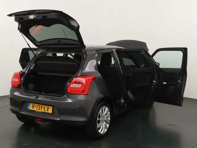 Suzuki Swift 1.2 Select Smart Hybrid 2022 Benzine 21