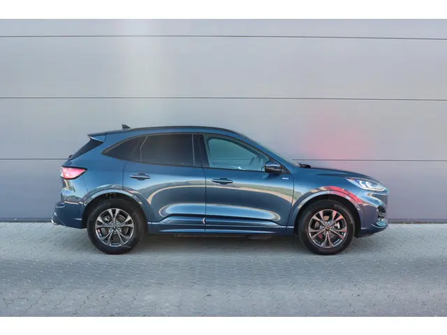 Ford Kuga 2.5 PHEV ST-Line 2022 Hybride Benzine 19