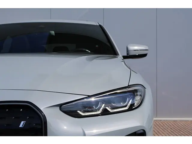 BMW i4 eDrive40 High Executive 84 kWh 2022 Elektrisch 3