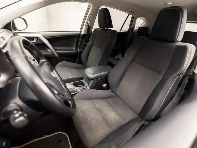 Toyota RAV4 2.5 Hybrid Sport 2016 Hybride Benzine 14