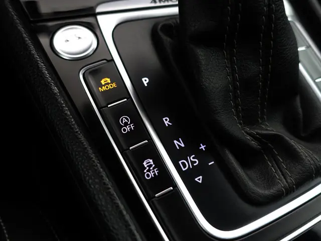 Volkswagen Golf 2.0 TSI R 4Motion Aut- 2014 Benzine 15