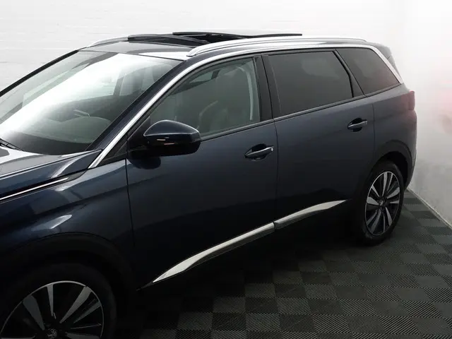 Peugeot 5008 1.2 PureTech Premium GT Line- 2018 Benzine 36