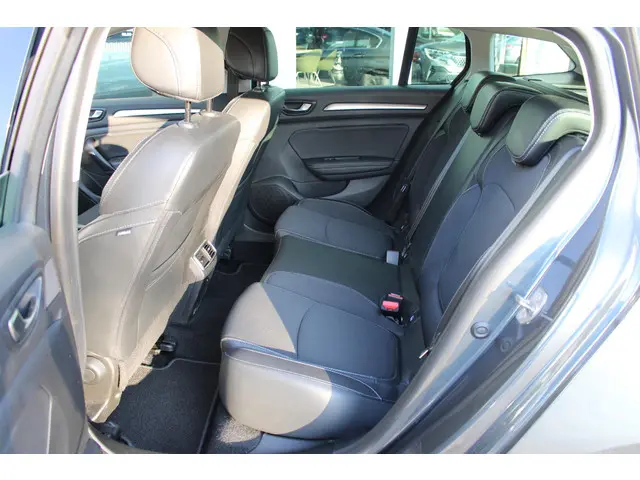 Renault Mégane Estate 1.3 TCe 140 Techno 2023 Benzine 30