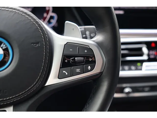 BMW X5 xDrive45e High Executive 2021 Hybride Benzine 24