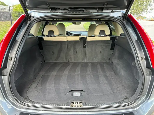 Volvo XC60 2.0 D4 FWD Polar+ | Harman/Kardon 2017 Diesel 12