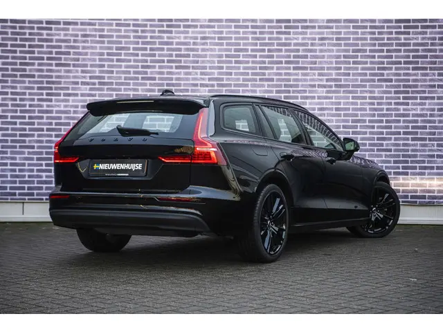 Volvo V60 2.0 B3 Essential Edition 2023 Benzine 3