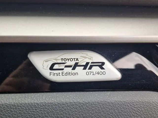 Toyota C-HR veel opties limited edition 2016 Benzine 24