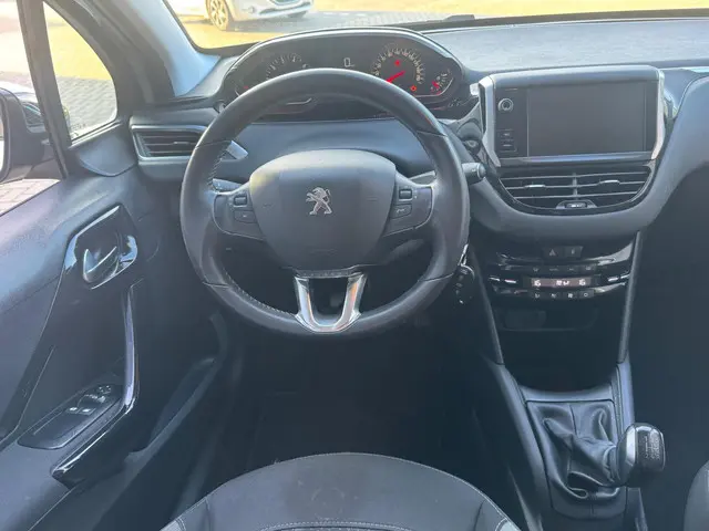 Peugeot 208 1.2 VTi Active / 5 Deurs / Pdc 2014 Benzine 5