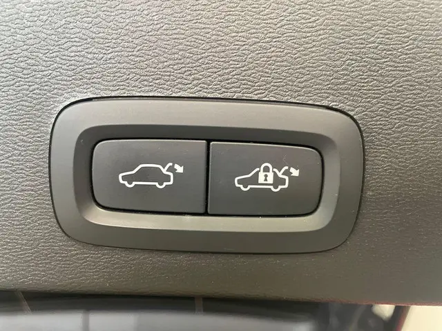 Volvo XC40 1.5 T4 Recharge R-Design 2022 Hybride Benzine 22