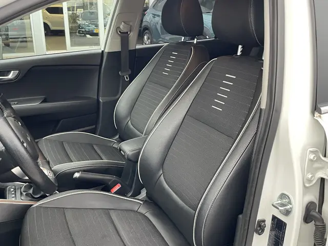 Kia Rio 1.0 T-GDi MHEV GT-Line 2023 Hybride Benzine 14