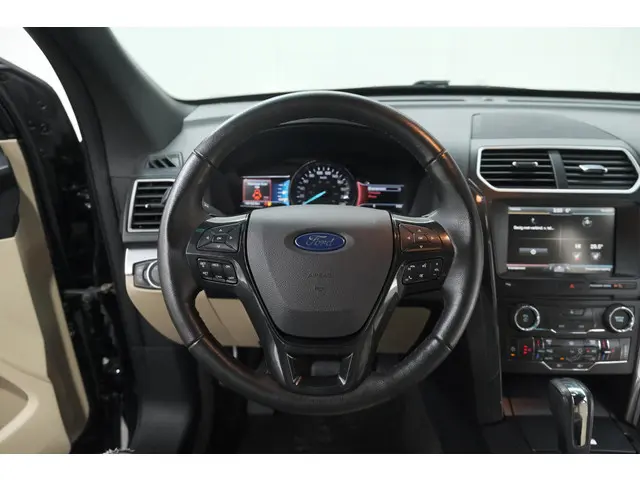 Ford Explorer XLT 2.3 Ecoboost 2019 Benzine 36
