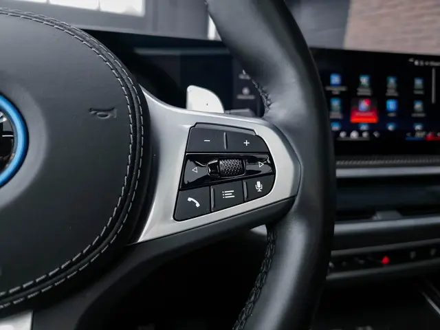 BMW X5 xDrive50e 2023 Hybride Benzine 34