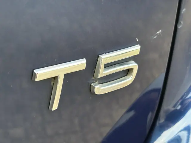 Volvo XC60 2.0 T5 FWD Ocean Race 2016 Benzine 28